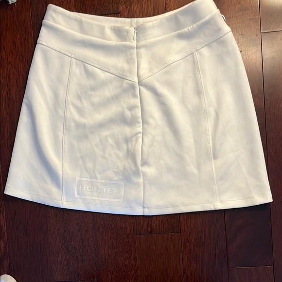 Hunter White Mini A-Line Skirt for Casual Wear - Picture 2 of 4